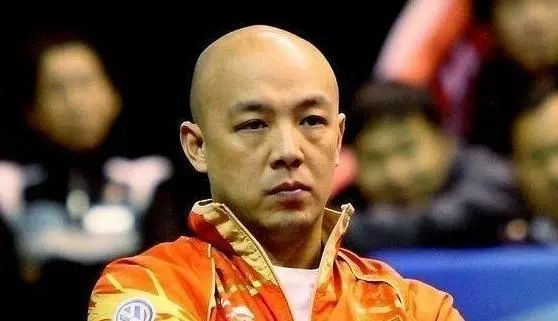 乒乓球教练肖战履历遍及男女队 隆昌骄傲，金牌背后的英雄