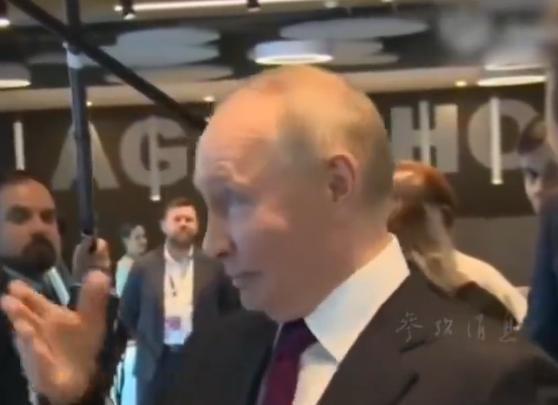 73岁普京公布最新体检结果 一切正常