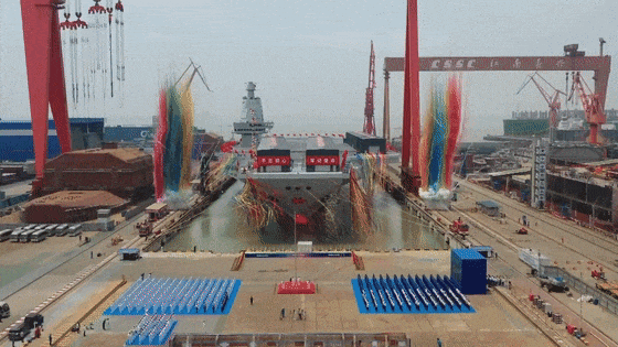 今天,福建舰下水4周年