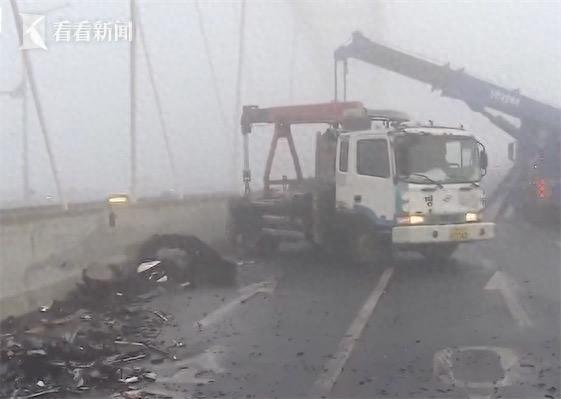 因道路结冰韩国40多辆车连环相撞至少14人受伤