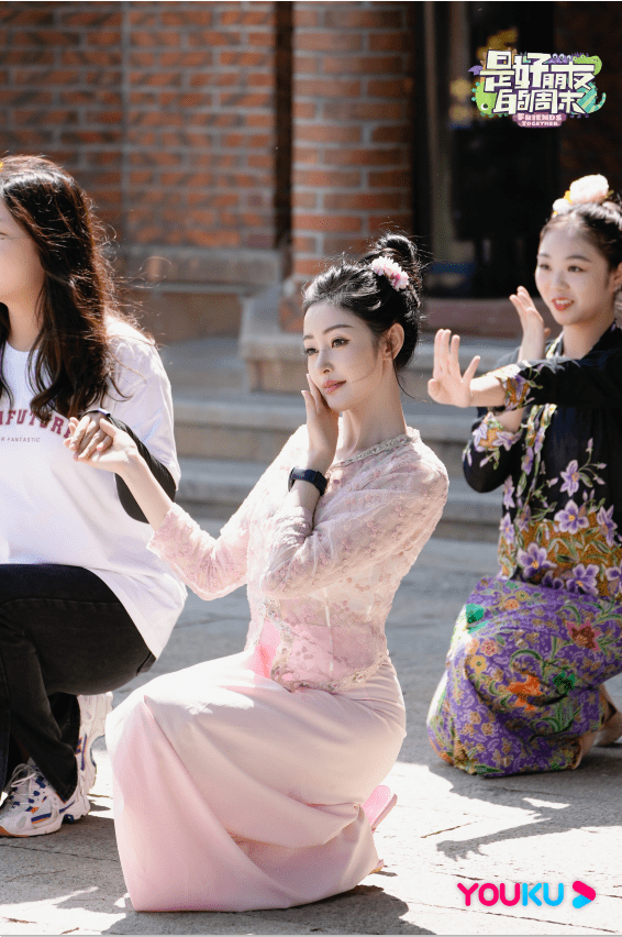 《是好朋友的周末》浪漫旅行变身荒野求生 看刘恋张天爱如何应对