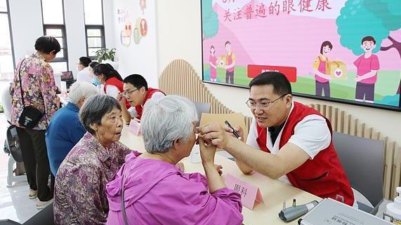 戴眼鏡讓近視漲得更快,？專家解答 不會加速增長