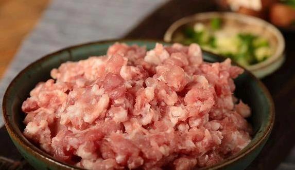饺子馆的饺子鲜嫩爆汁有秘诀，学会这招，你也能包出满口香！