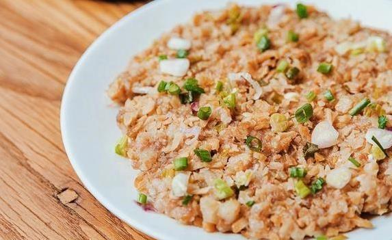 家常咸蛋蒸肉饼，15分钟出锅香喷喷，你家也能做大厨味道？