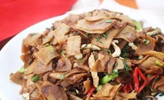 九江街头小吃火爆出圈，油糍酥脆难忘，你吃过几种？