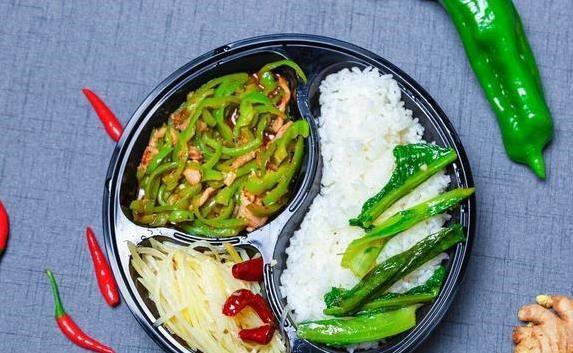 尖椒肉丝这样做，3分钟出锅，香辣下饭全家抢着吃