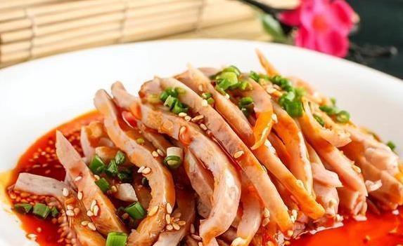 中老年吃青菜不如换这4种内脏，营养翻倍，身体更硬朗？