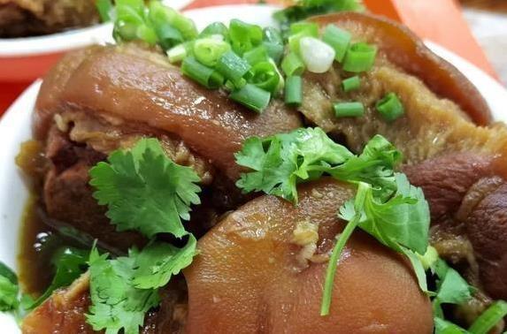 随州拐子饭30年不涨价，1小时卖150斤，却从不让自媒体拍