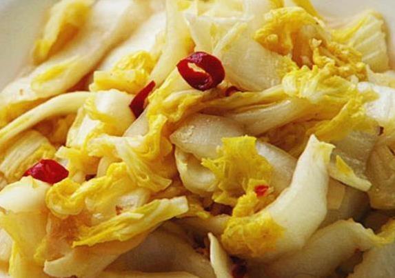 白菜炒不好吃？学会这3招，家常醋溜白菜秒变饭店味！