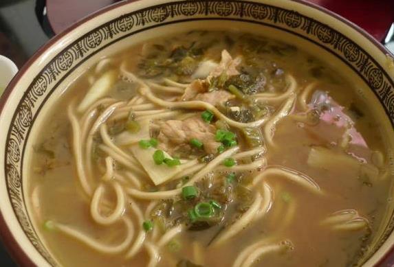重庆小面辣到飞起却被吐槽，4碗面红遍全国，味道咋变了？