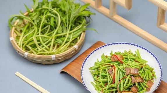 江西6道下饭菜香翻天，辣到停不下来，你尝过几道？