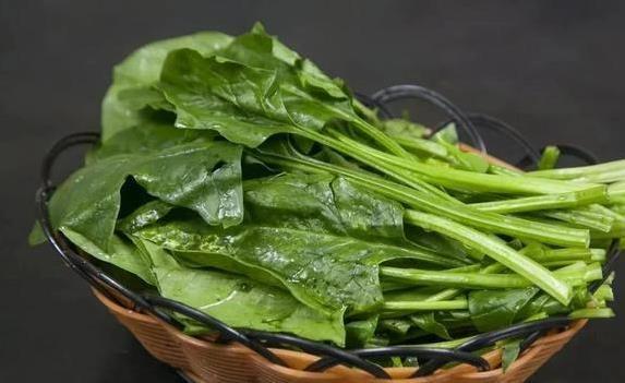 菠菜鸡蛋包子5分钟出锅，低卡营养又防感冒，你敢信？