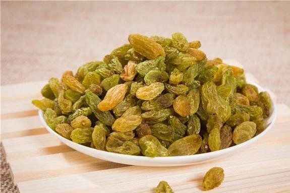 吃葡萄干要不要洗？原来这样吃才干净，一定要告诉家里人哦