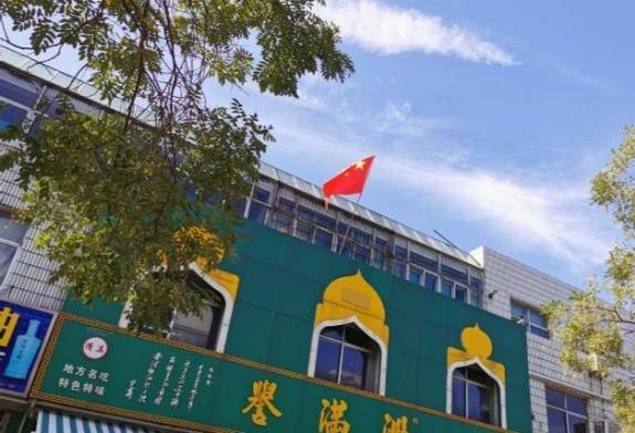 德州火了30年的羊汤店，半天卖出小千碗，十几个阿姨忙不过来