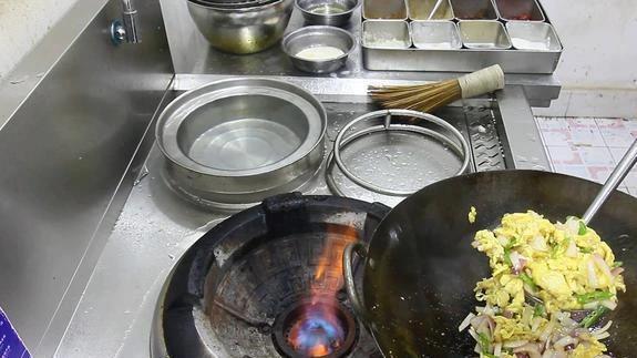 家常洋葱炒鸡蛋，10分钟上桌，营养翻倍你学会了吗？