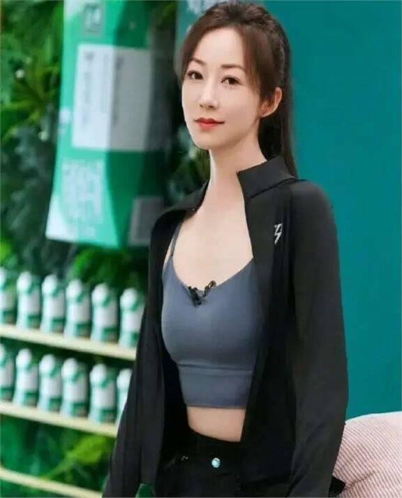 韩雪居然结婚了？网友偶遇韩雪夫妇与好友聚餐