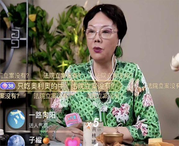 活久见！正妻与小三同吃同住？杨议这还算是相声演员吗？ 相声界道德争议再起