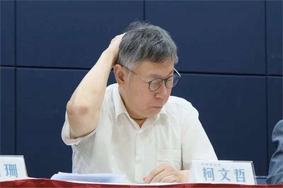 民进党内讧升级，赖清德连续失去左膀右臂，邱毅：蔡英文出手了