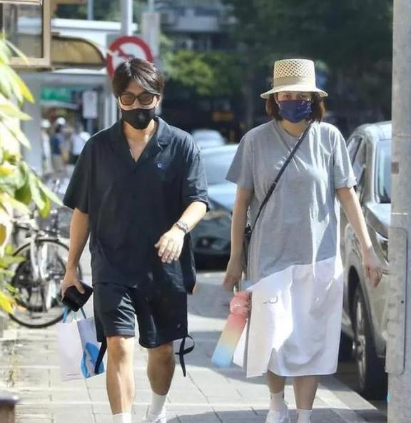 賈靜雯自曝三位親人患癌 抗癌路上的堅強與希望