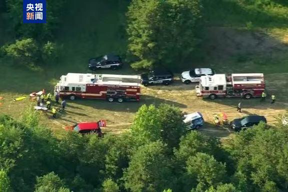 美一小型飛機墜毀或致大規(guī)模傷亡 實際至少5人受傷