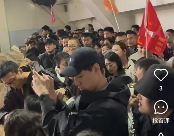 清点本年国庆最堵东说念主的10个景点 东说念主海形状开启