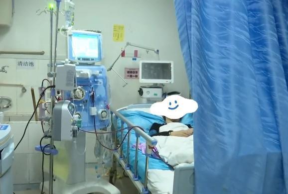 贵州4人吃野生菌中毒跨省送云南抢救 医生提醒：切忌跟风食用