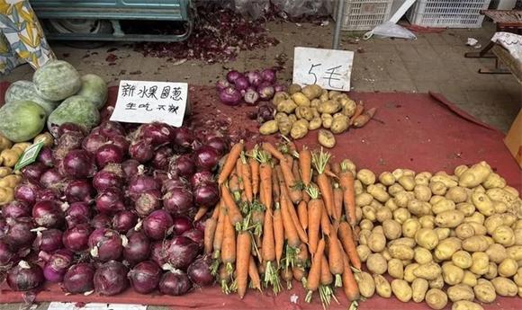 濟(jì)南30多年老早市價格超便宜 物美價廉受追捧