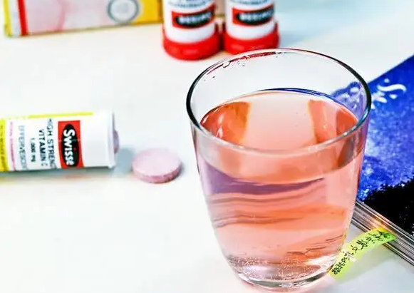 专家：维生素C不能防治新冠 痛风贫血5类人要慎补