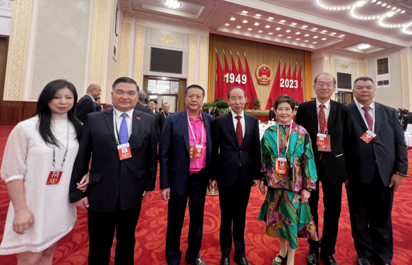 龙宇翔出席庆祝中华人民共和国成立74周年国庆招待会