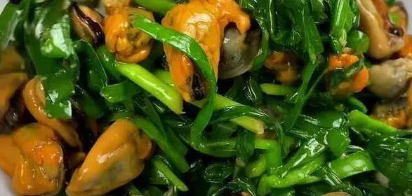海虹10元一斤真便宜，鲜美补身效果好，你家餐桌缺了啥？