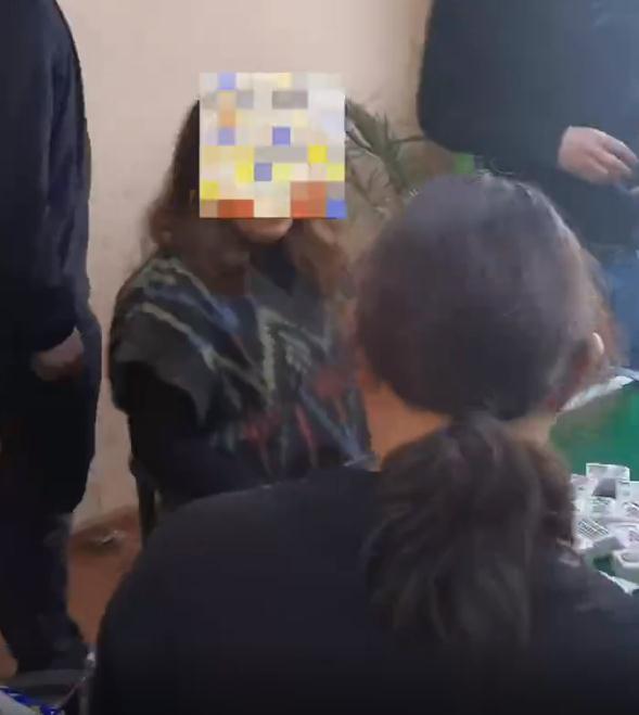 女子潜逃14年被抓时正淡定打麻将 曾涉嫌盗窃30万