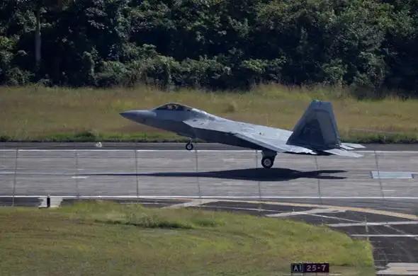 美媒：参与袭击委的美F-22战机撤离 美国调整军事策略