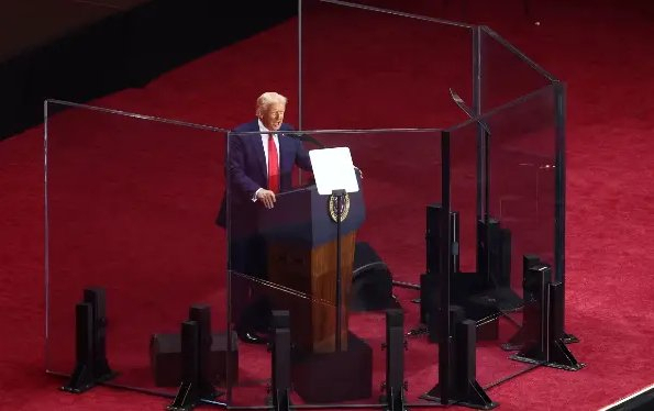 特朗普称柯克是烈士 永垂不朽的爱国者