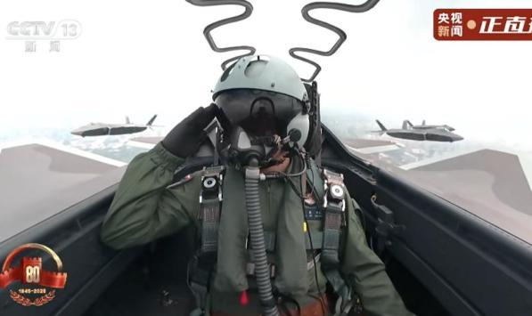 歼20隐身战斗机弹射救生试验画面 飞行员安全保障达世界顶级水平