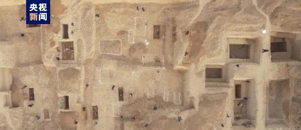 河南三门峡发现570座古墓葬 出土3组战国铜编钟