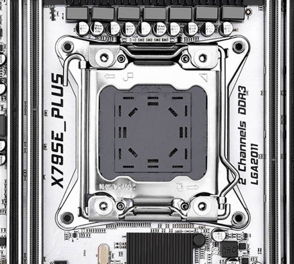 Intel下代CPU插座又双叒叕变了!小心压碎了