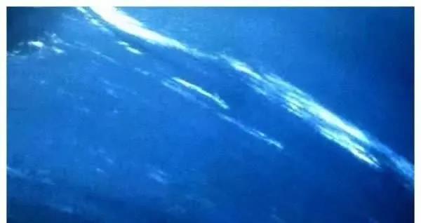 海王星有多大？每个坑都比地球大，风速等于台风100级