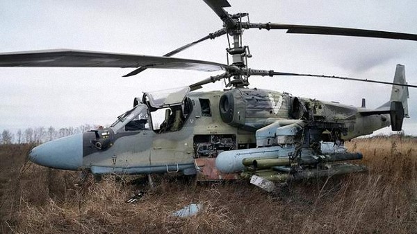 被便携式防空导弹击落的俄军卡-52武装直升机。