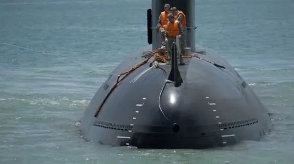 中国海军039潜艇罕见在演习期间抵达泰国，军事专家解读目的