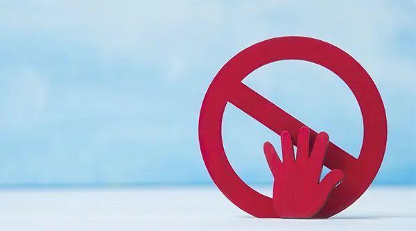 多名违法失德艺人被封禁吴亦凡郑爽铁山靠在列