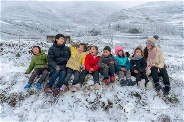 优秀学生每人奖励一头小猪 云南这所乡村小学走红 