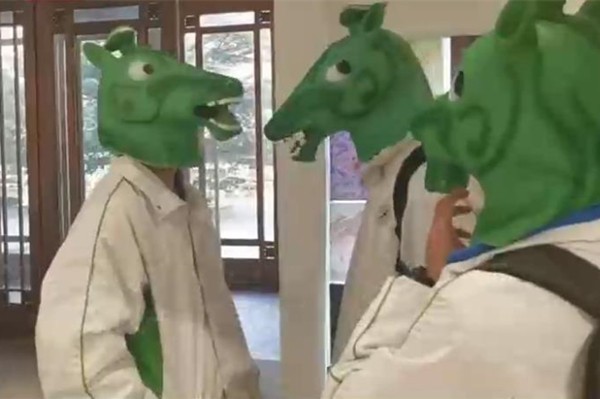 甘肃省博物馆推出魔性绿马头套