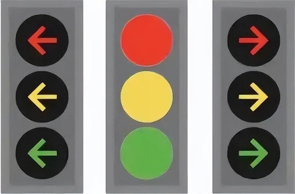 新版红绿灯 为何惹"众怒"?设计者直播 遭网友围攻