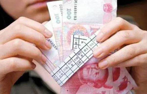 月收入一万真是常态吗？12.7亿的人月收入低于5000元