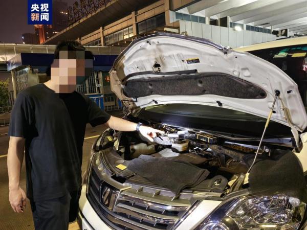 广东海关查获利用跨境客车走私进境案 系电脑配件