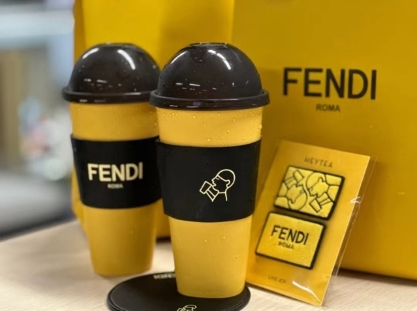 喜茶联名FENDI  设计和质感真绝！线上外卖订单爆火
