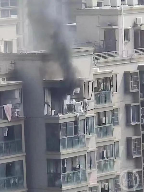 此地一小区电梯爆炸人被炸飞？街道回应