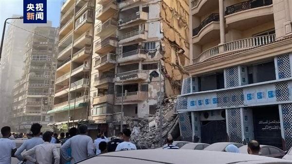 埃及一13层居民楼倒塌 已造成1死4伤