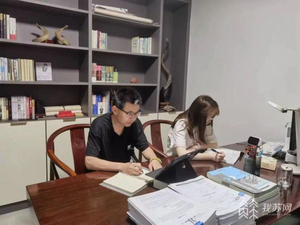 父亲与女儿考研双双上岸,在当地朋友圈刷屏!
