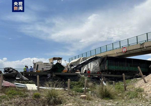 高速8车相撞致8死6伤 甘肃省省委书记作出重要批示 事故原因正在调查中